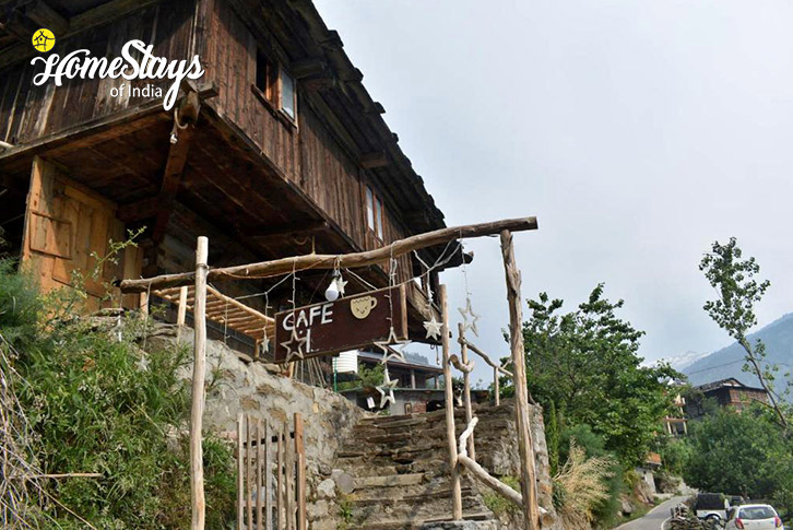 Exterior-1-Back in Time Homestay-Hallan Valley, Manali
