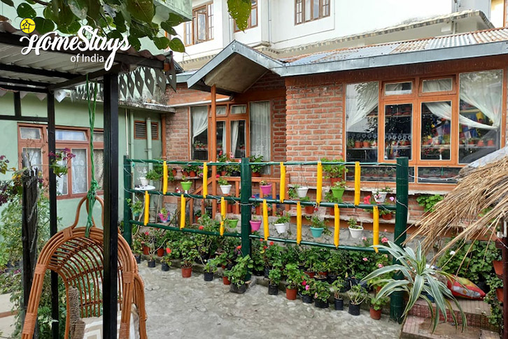 Exterior-2-Heaven on Hills Homestay-Kalimpong