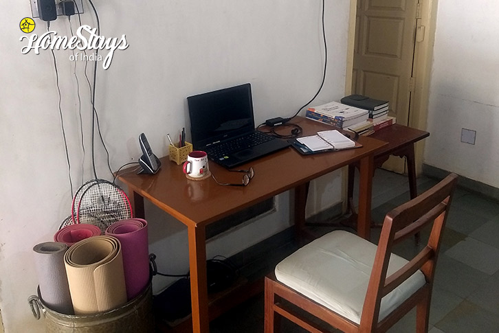 Study-Table-Flavors of Rajasthan Homestay-Bikaner