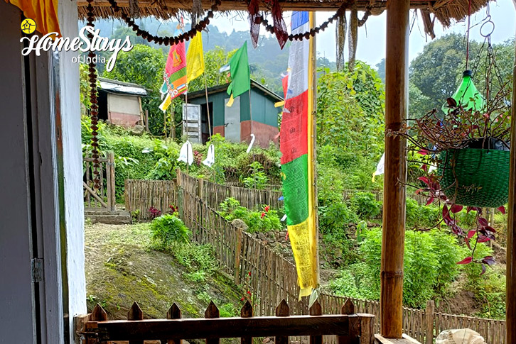 Balcony-2-Misty Mountain Homestay-Darjeeling