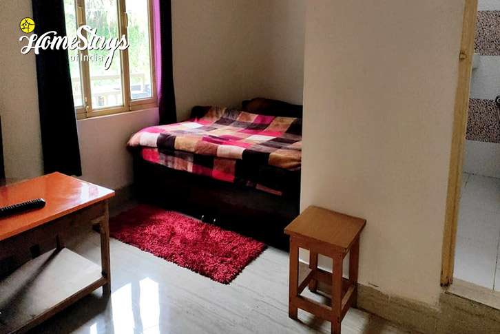 Bedroom-2-Mountains & Beyond Homestay -Kanatal