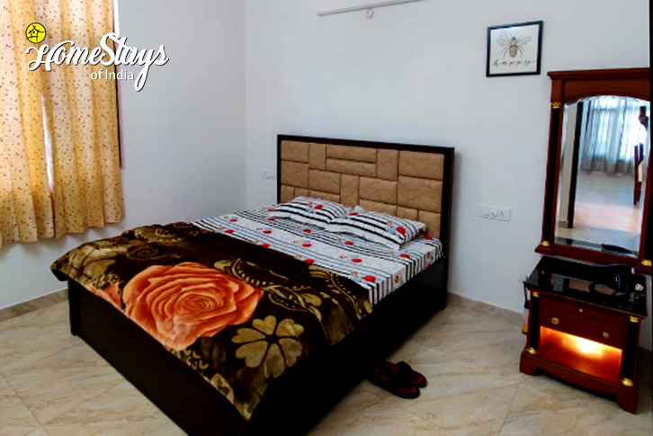 Bedroom-1-Meditative Meadows Homestay-Sirmaur