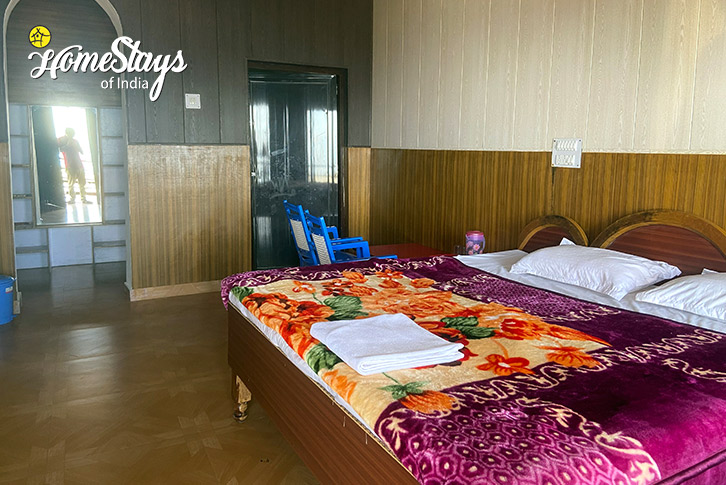 Bedroom-2-Himalayan Calm Homestay-Chaukori