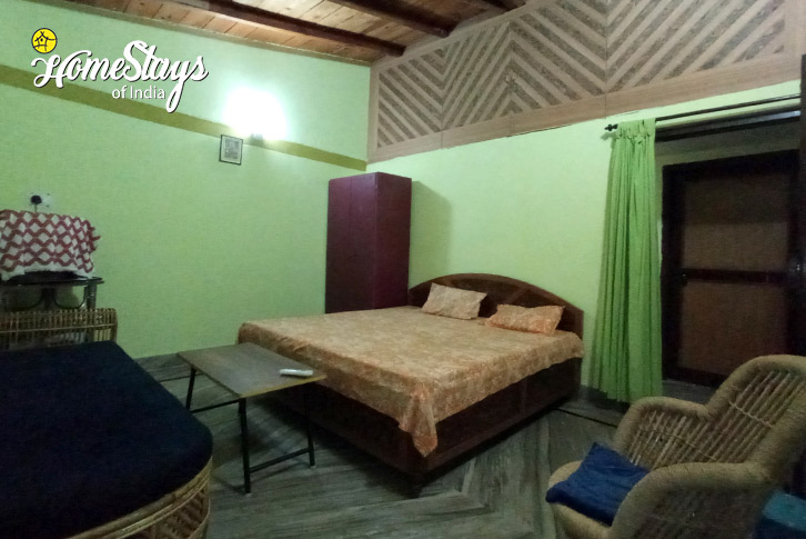 Bedroom-3-Green Nook Homestay-Kainchi Dham