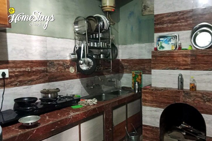 Kitchen-Crazy Clouds Homestay-Dharamshala