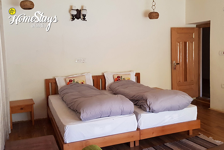 Bedroom-2-The Serene Abode Homestay-Zanskar