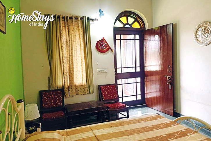 Bedroom-2.2-Regal Rendevous Homestay-Jaipur