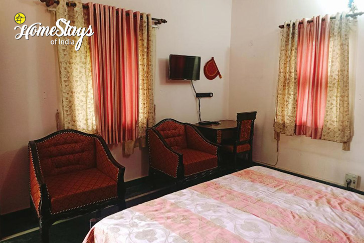 Bedroom-2.3-Regal Rendevous Homestay-Jaipur