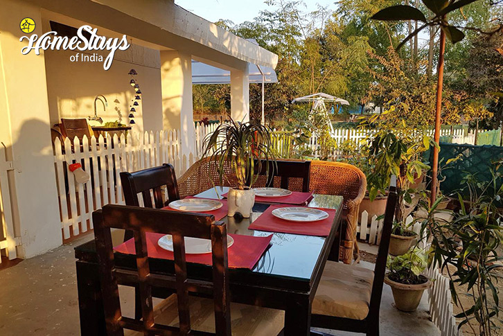 Dinning-Dreamy Orchard Homestay-Lucknow