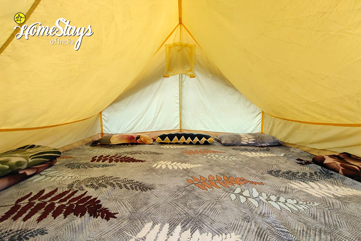 Inside-Tent-Comfy-Cottage,-Shnongpdeng-Dawki