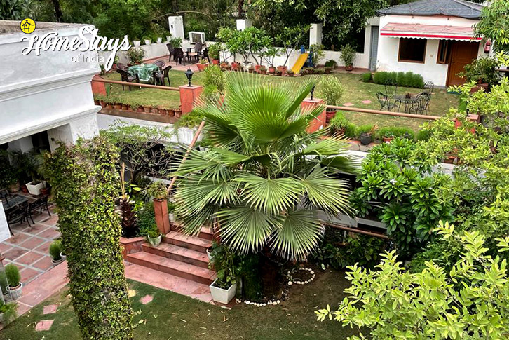 Garden-1-The Good Life Homestay-Delhi