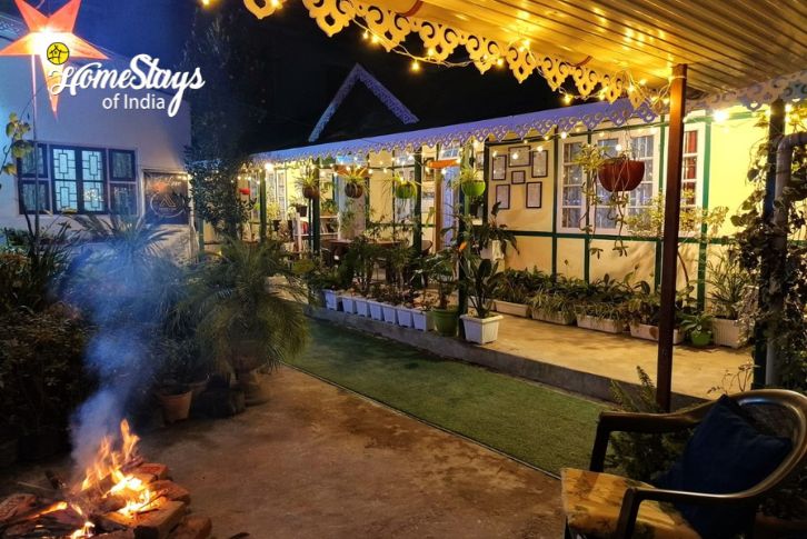 Bonfire-Tales & Trails Heritage Homestay-Gangtok