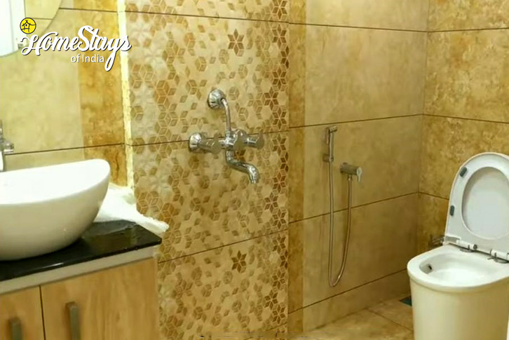 Bathroom-1-Classy Bungalow - Thrissur