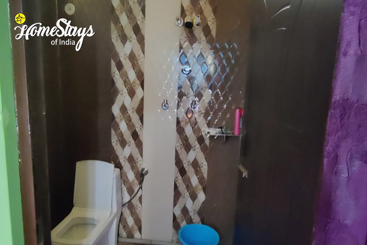 Bathroom-Wonder Valley Homestay, Rudrapur-Guptkashi