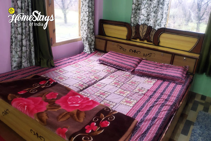 Bedroom-4-Dreams & Streams Homestay, Dobhi-Kullu