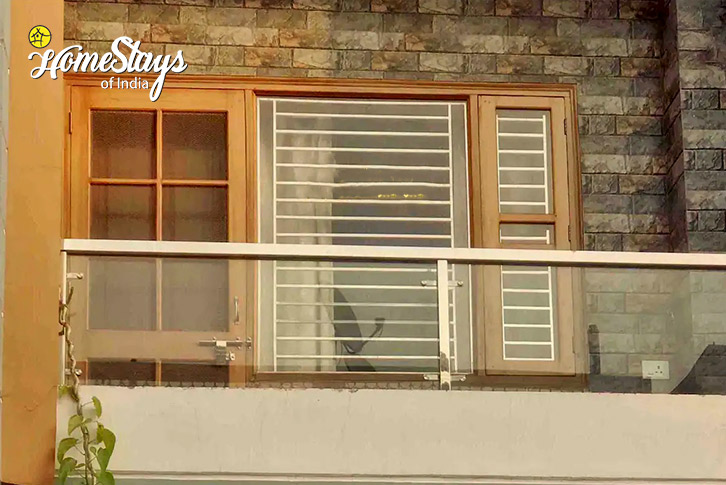Balcony-Peaceful Abode Homestay-Haridwar