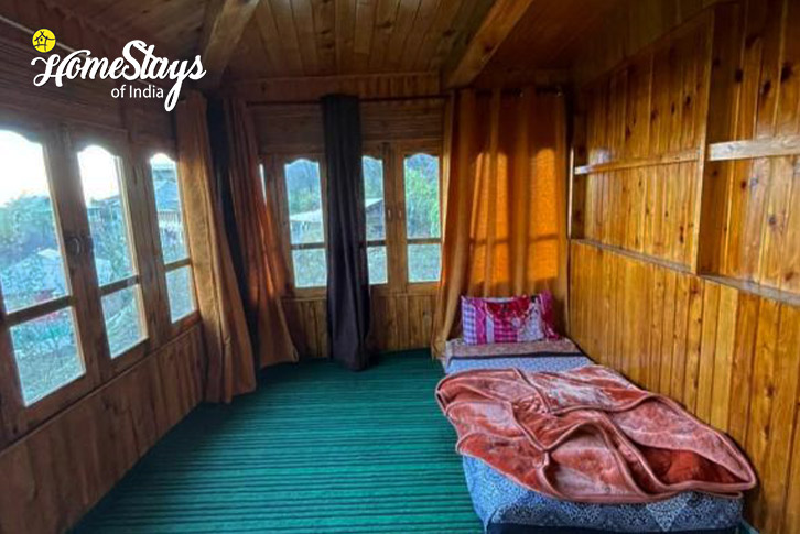 Bedroom-4-Himalayan Harmony Homestay-Jibhi