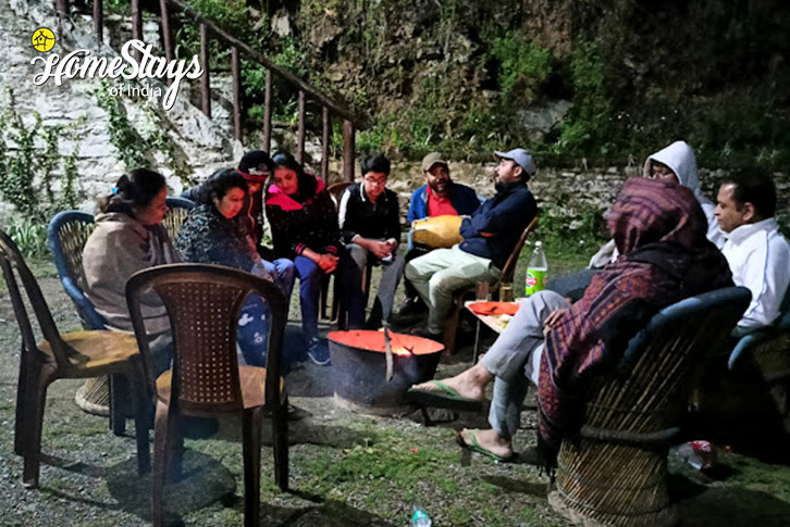Bonfire-Forest Hideout Homestay-Shimla