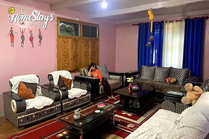 Living-Sainj Valley Homestay