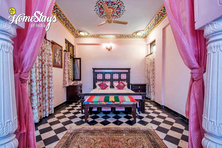 Bedroom-1-Unravel Heritage Homestay, Jaipur