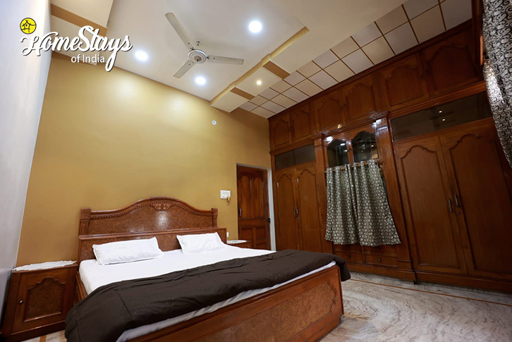 Bedroom-4-Banarasi Homestay-Varanasi