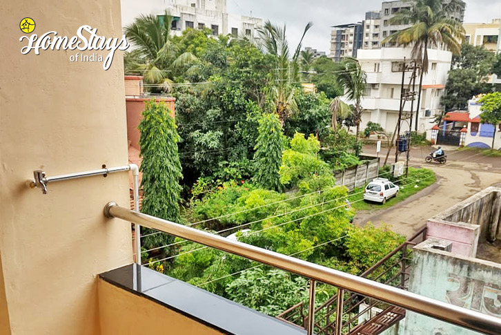 Balcony-Sunbeam Homestay-Nashik