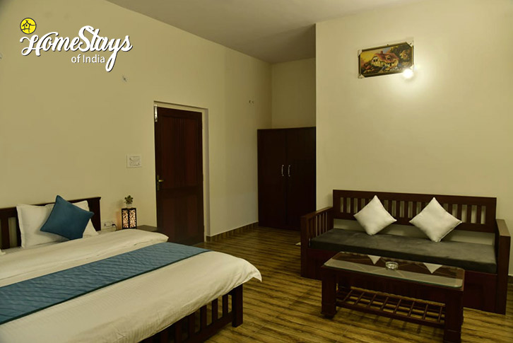 Bedroom-1.1-Gateway to Corbett Homestay-Ramnagar