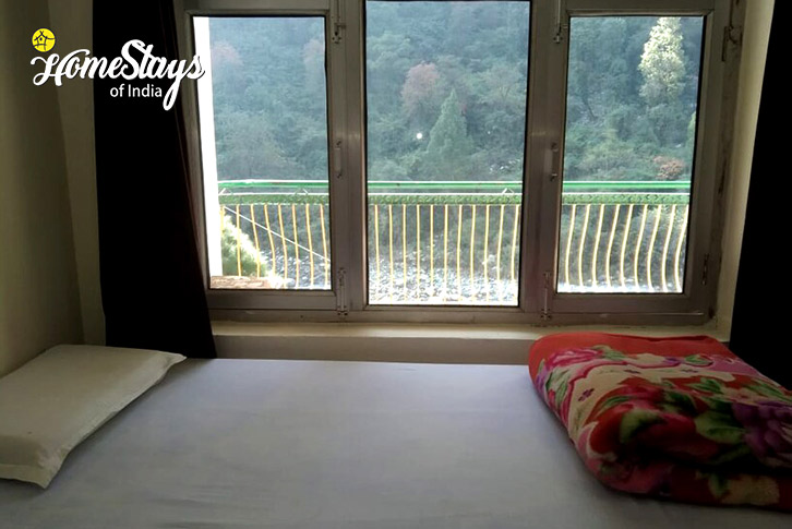 Bedroom-3-Happy Soul Riverside Homestay-Uttarkashi
