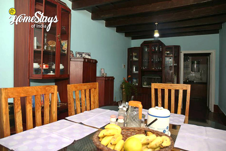 Dinning-1.1-Brews & Hues Heritage Homestay-Chikmagalur