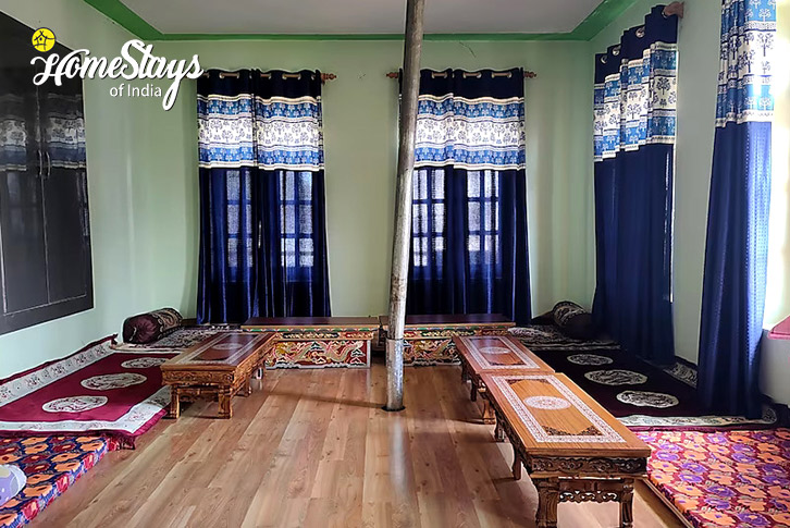 Living-Area-1-Himalayan Odyssey Homestay-Gondhla
