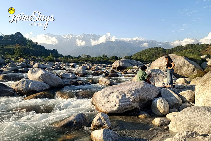Rivwer-view-River Edge Homestay, Palampur