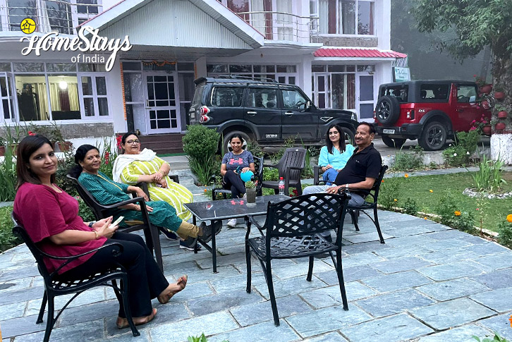 Sitout-at-Garden-Sleepy Pines Homestay, Tota Rani-Mcleodganj