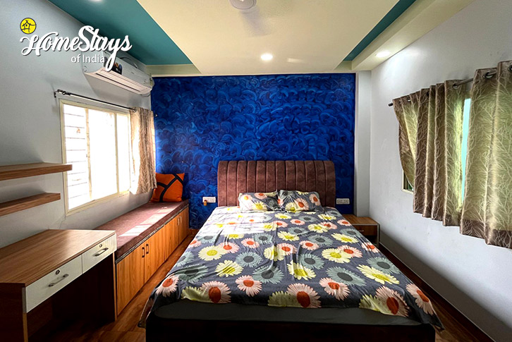 Bedroom-1.2-The Lake Escape Homestay-Bhopal