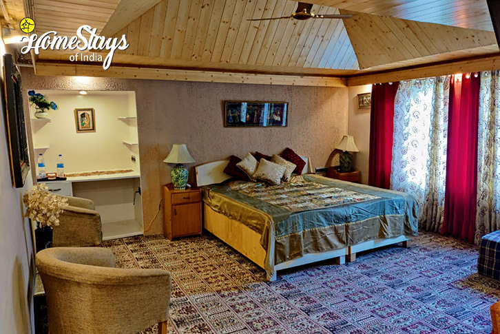 Bedroom-4-The Timeless Beauty Homestay-Srinagar