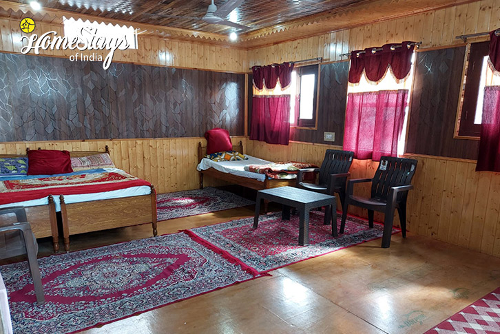 Bedroom-Snow White-Homestay- Srinagar
