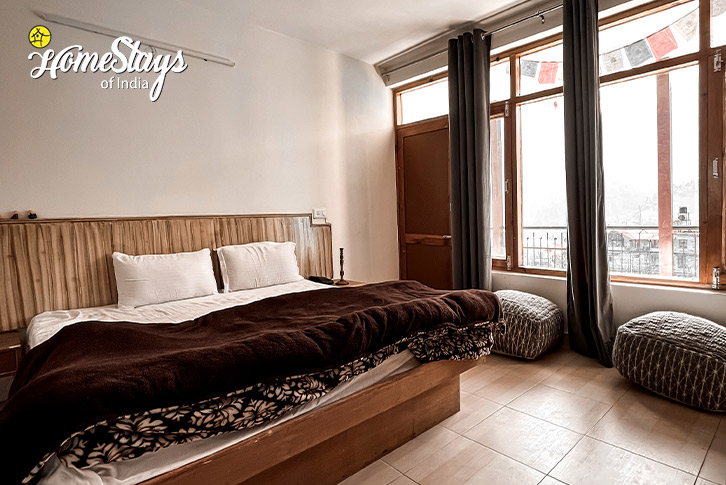 Bedroom-5-Wanderer's Homestay-Manali