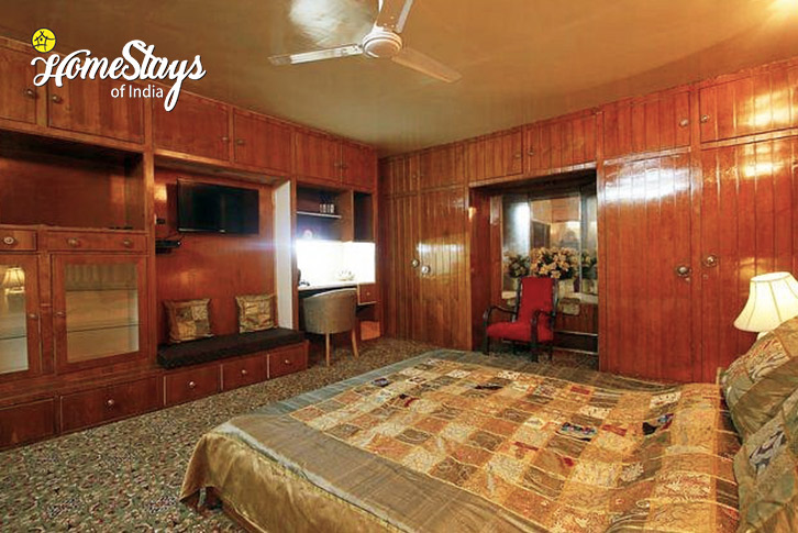 Bedroom-6-The Timeless Beauty Homestay-SrinagarThe Timeless Beauty Homestay-Srinagar