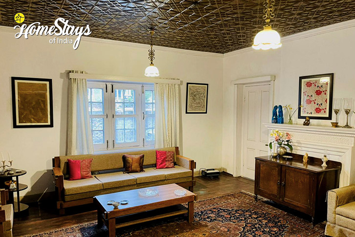 Living-1-Enduring Elegance Homestay-Srinagar