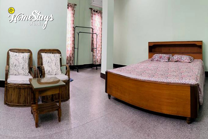 Bedroom-1-Gateway to Arunachal Homestay-Naharlagun