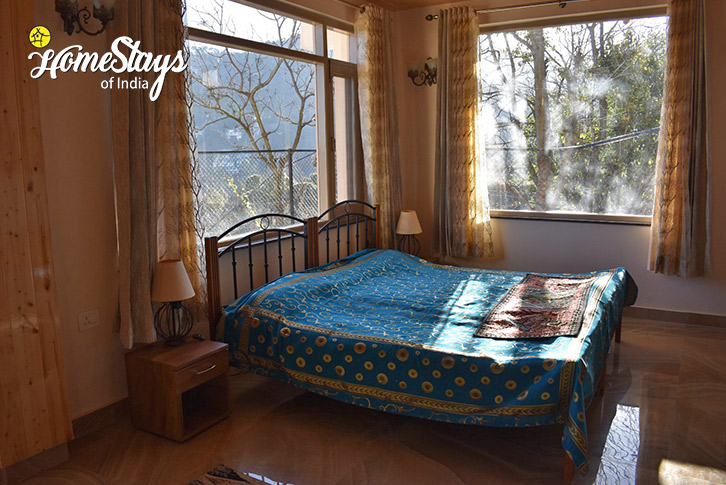 Bedroom-2-Firefly Cottage-Kasauli