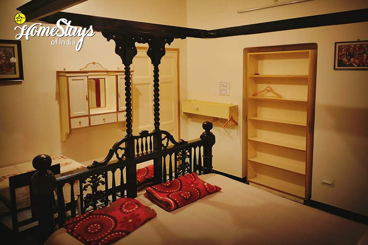 Bedroom-3-Tilottama Heritage Homestay-Kolkata