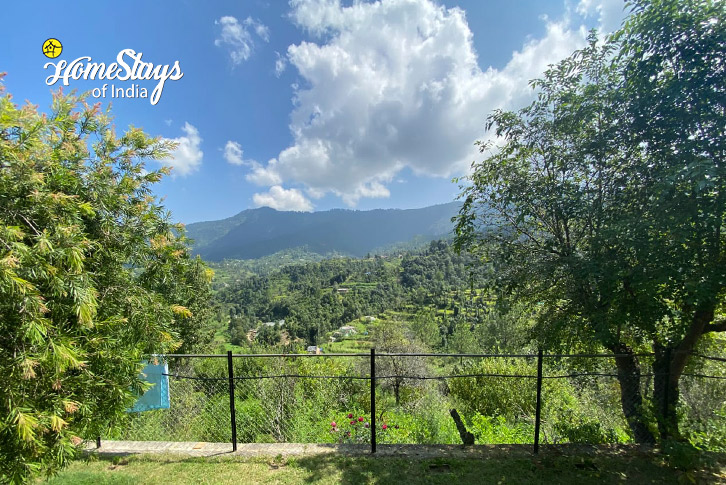 Outside-Pahadi Trails Homestay-Mukteshwar