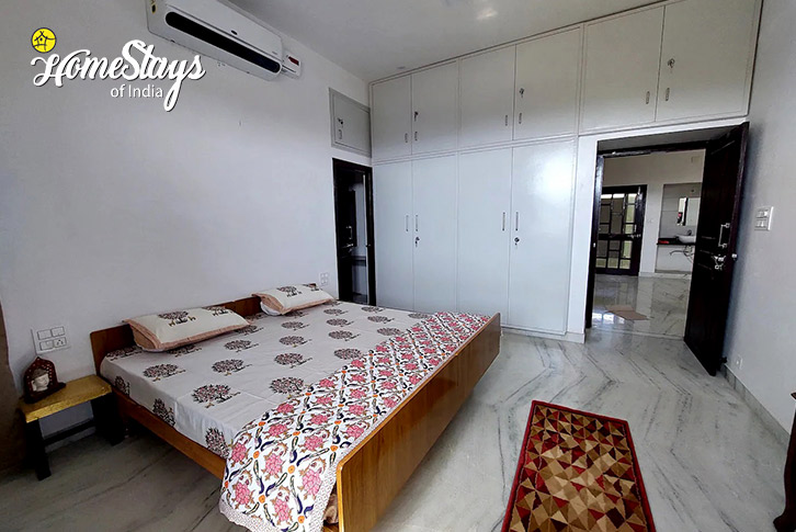 Classic-room-2.1-Peaceful Oasis Homestay-Chikalwas, Udaipur