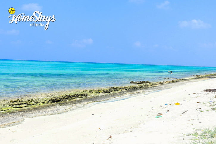 Beach-3-Sea-Breeze-Homestay-Kadmat-Island,-Lakshadweep
