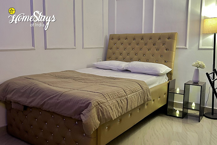Classic Room-6-Potpourri Homestay-Lucknow