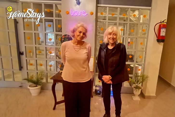 Happy-Guest-Potpourri Homestay-Lucknow
