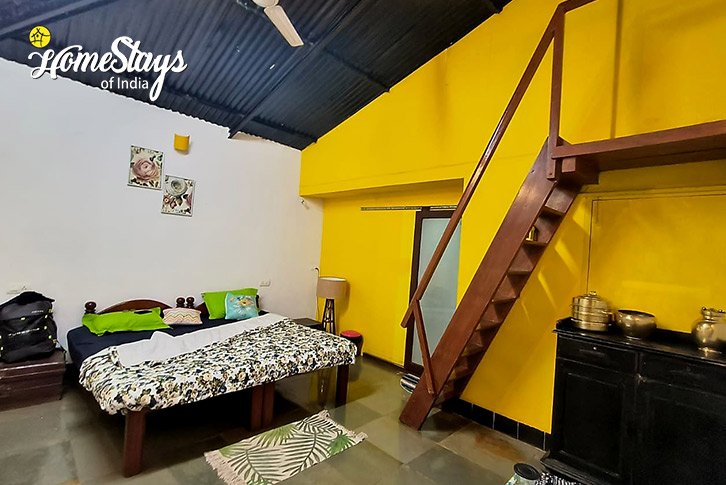 Classic-Room-1-Tableland Farmstay-Panchgani
