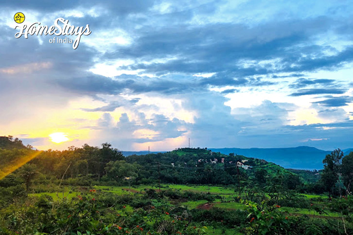 Sunset-View-Tableland Farmstay-Panchgani