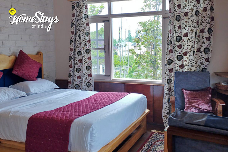 Classic-Room-4.1-Slice of Paradise-Srinagar