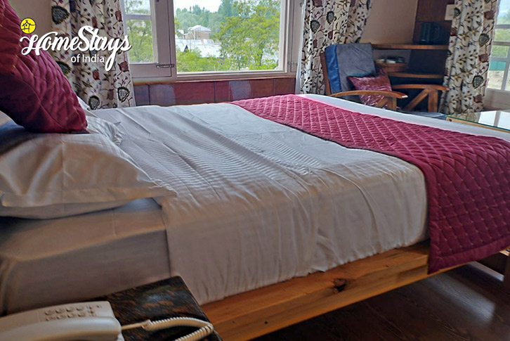 Classic-Room-4.2-Slice of Paradise-Srinagar